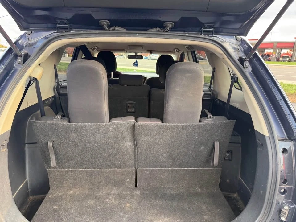 2017 Mitsubishi Outlander - Image 8 of 8