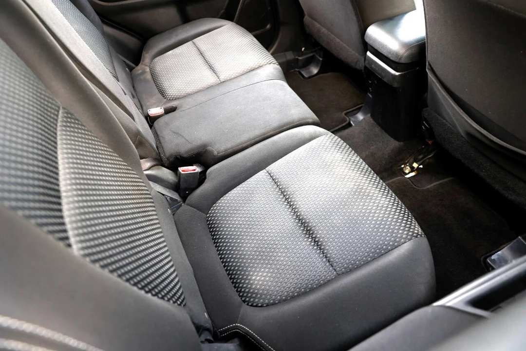 2017 Mitsubishi Outlander - Image 12 of 12