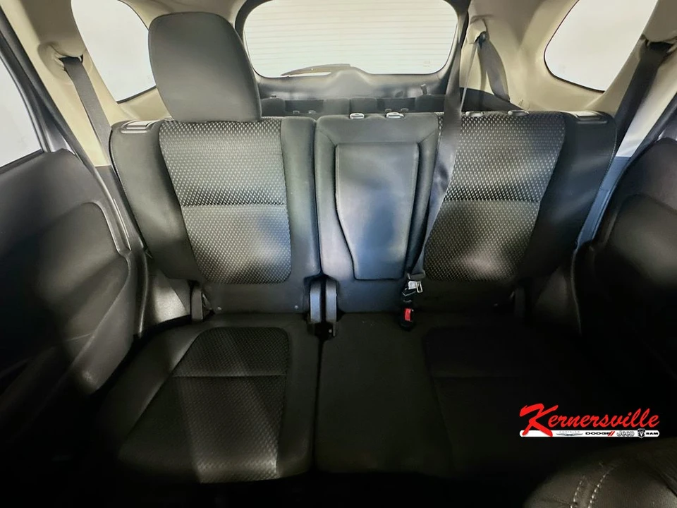 2017 Mitsubishi Outlander - Image 13 of 21