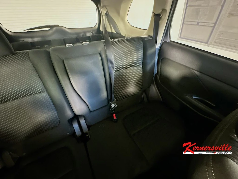 2017 Mitsubishi Outlander - Image 14 of 21