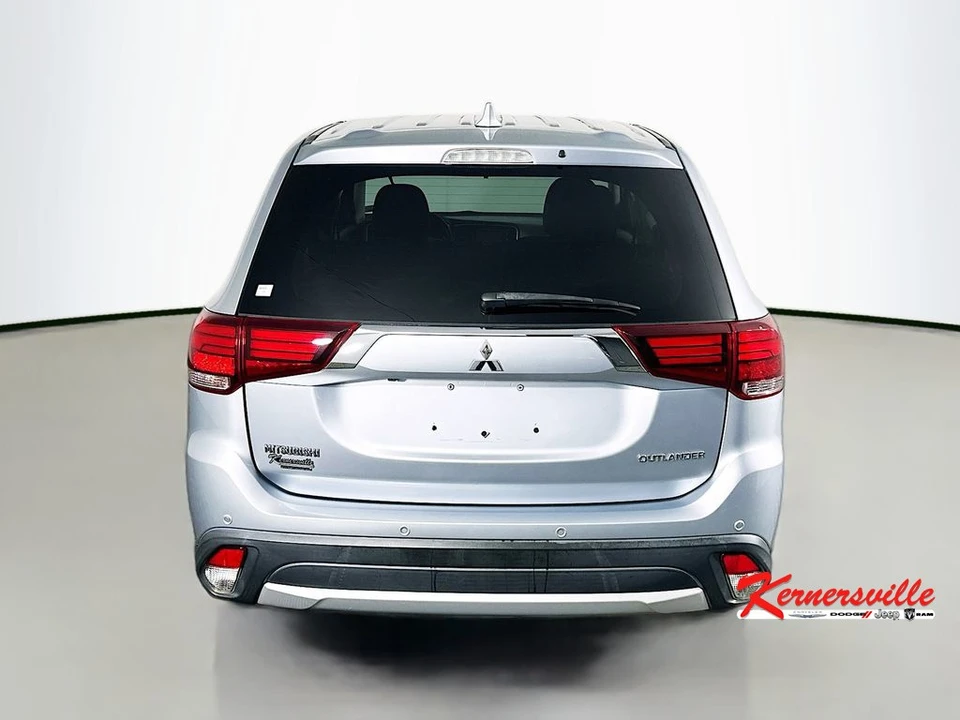 2017 Mitsubishi Outlander - Image 6 of 21