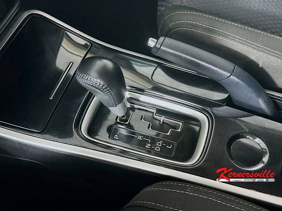 2017 Mitsubishi Outlander - Image 16 of 21