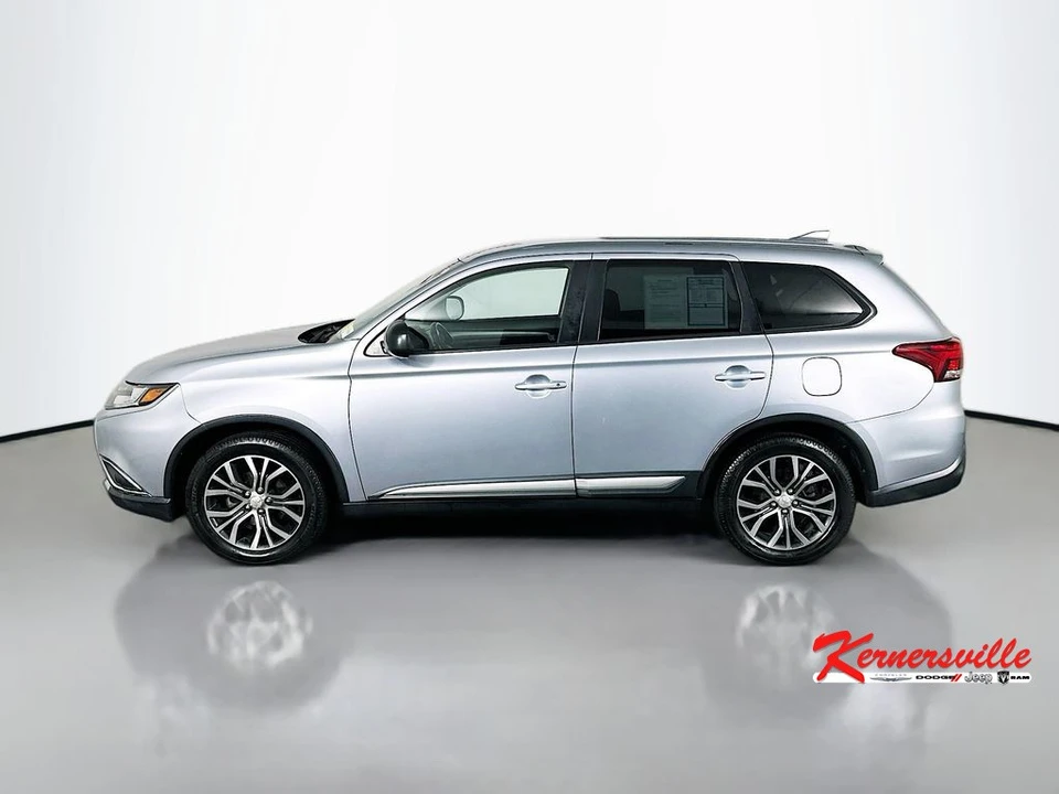 2017 Mitsubishi Outlander - Image 4 of 21