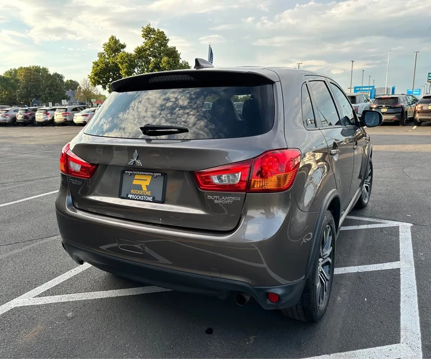 2017 Mitsubishi Outlander - Image 5 of 20