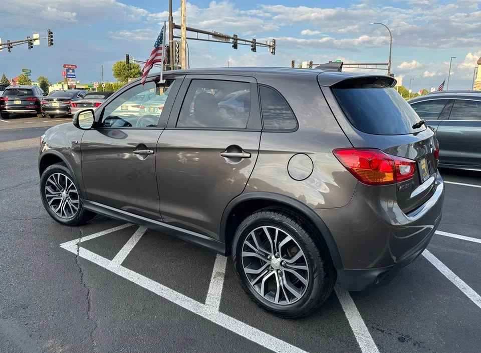 2017 Mitsubishi Outlander - Image 4 of 20