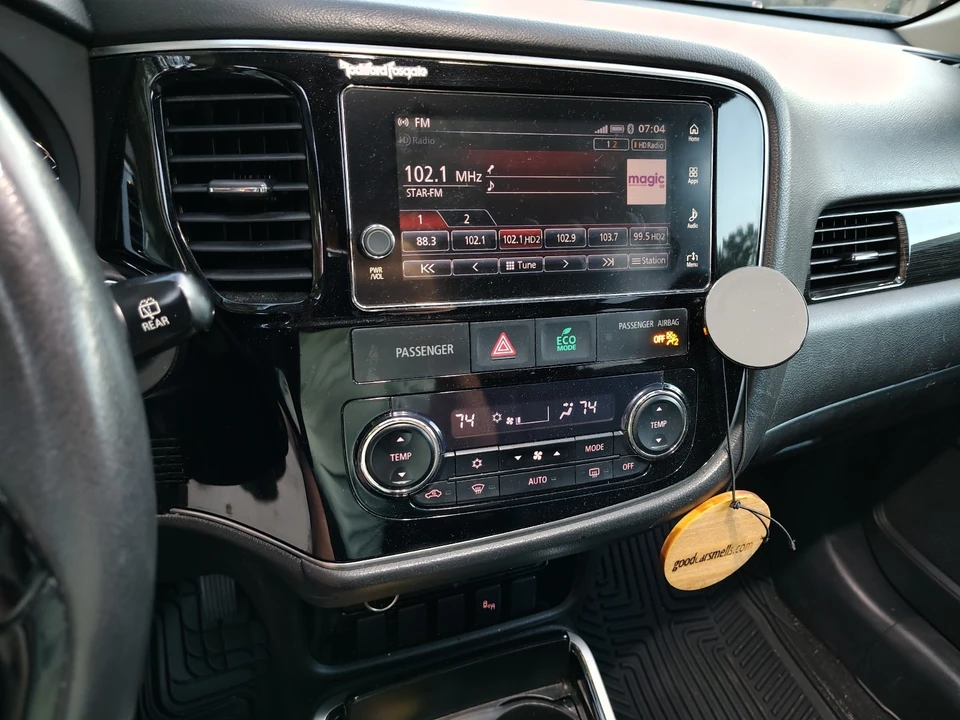 2017 Mitsubishi Outlander - Image 13 of 15