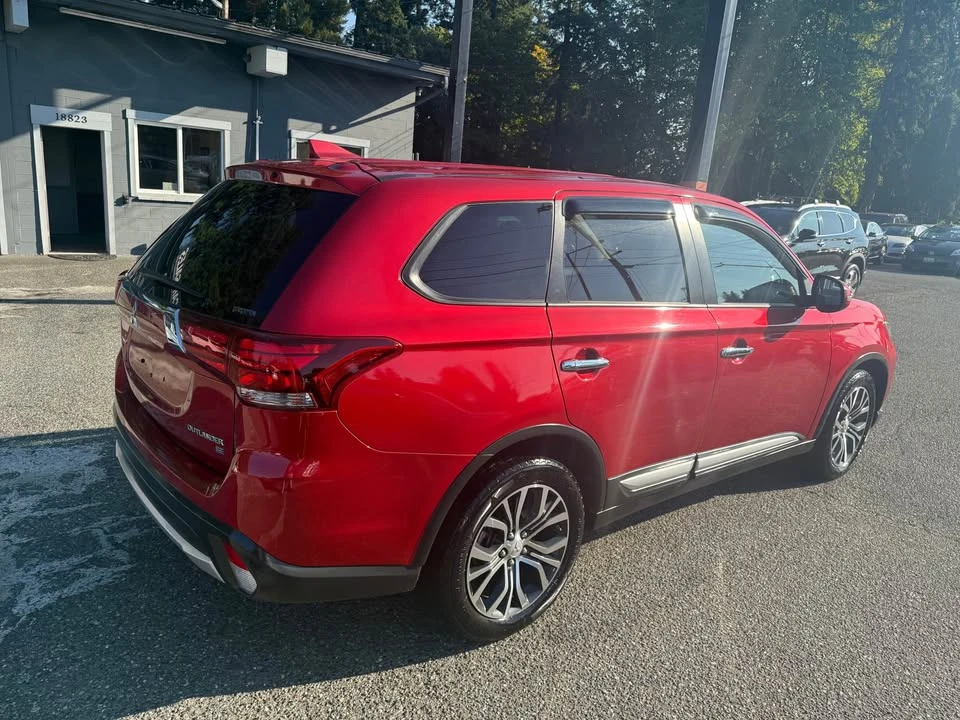 2017 Mitsubishi Outlander - Image 6 of 15