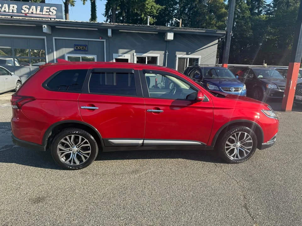 2017 Mitsubishi Outlander - Image 7 of 15