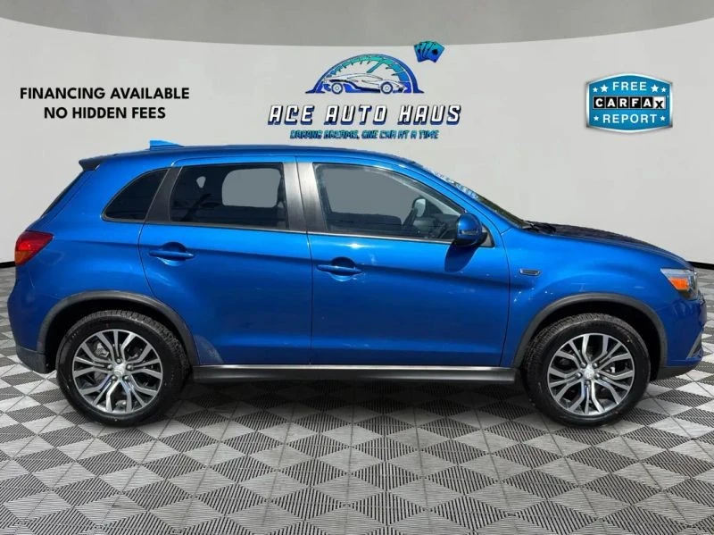 2017 Mitsubishi Outlander - Image 8 of 12