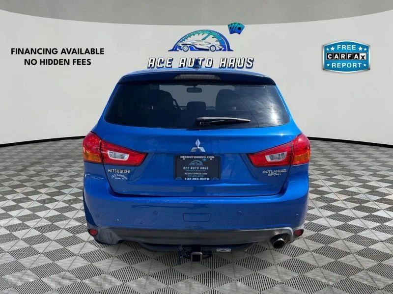 2017 Mitsubishi Outlander - Image 6 of 12