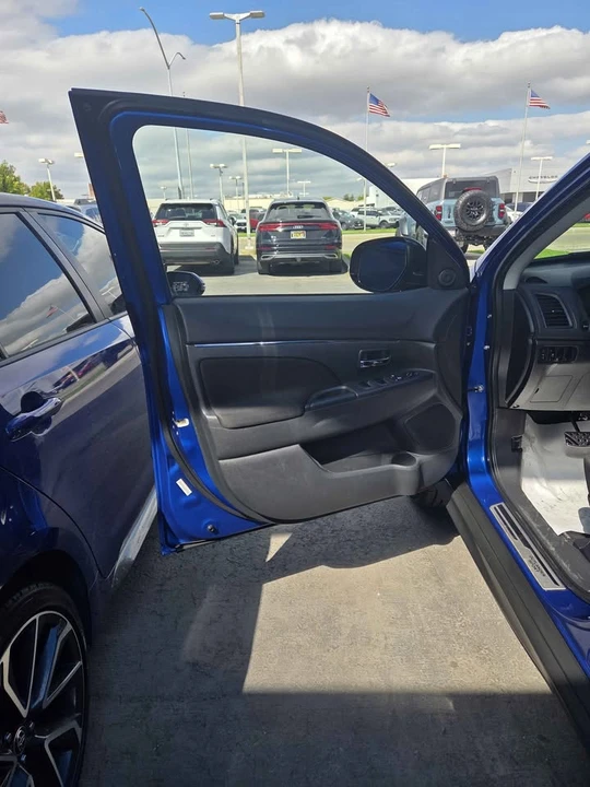 2017 Mitsubishi Outlander Sport - Image 3 of 19