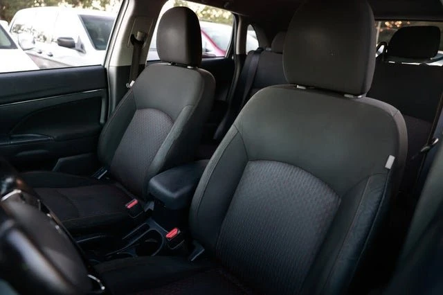 2017 Mitsubishi Outlander Sport - Image 4 of 15