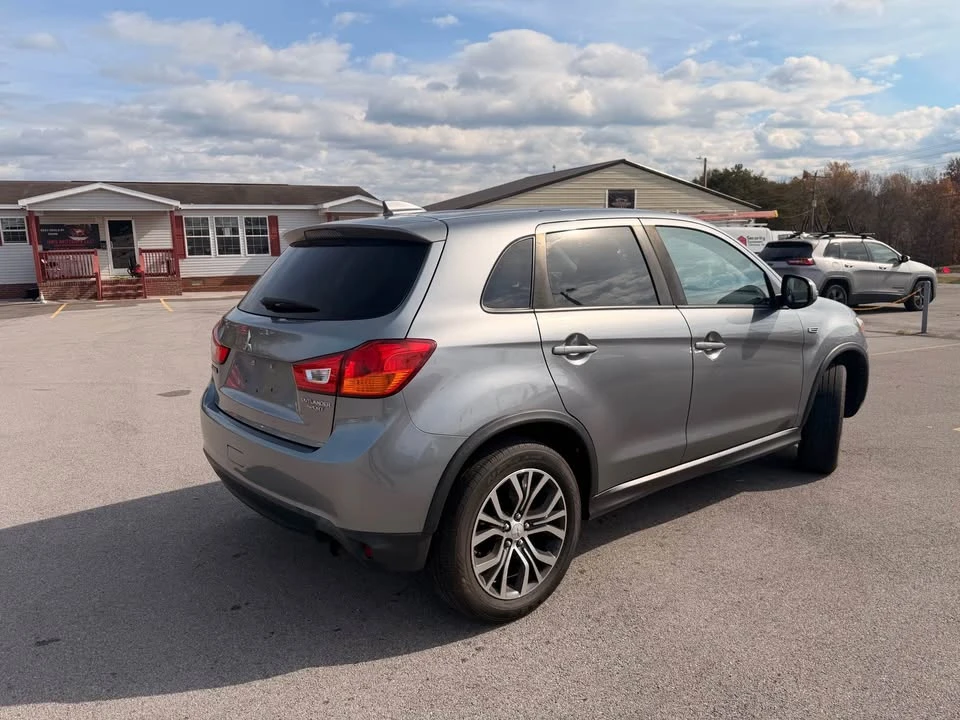 2017 Mitsubishi Outlander Sport - Image 15 of 16