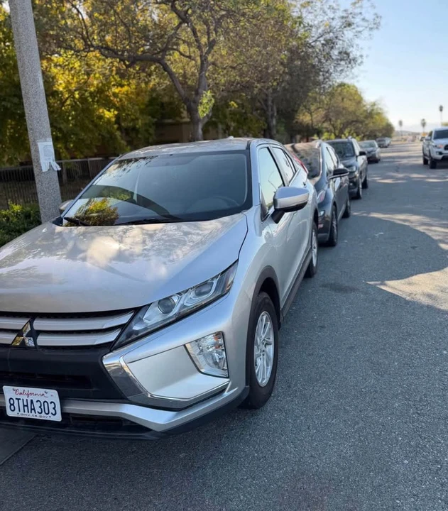 2017 Mitsubishi Eclipse Cross - Image 7 of 9
