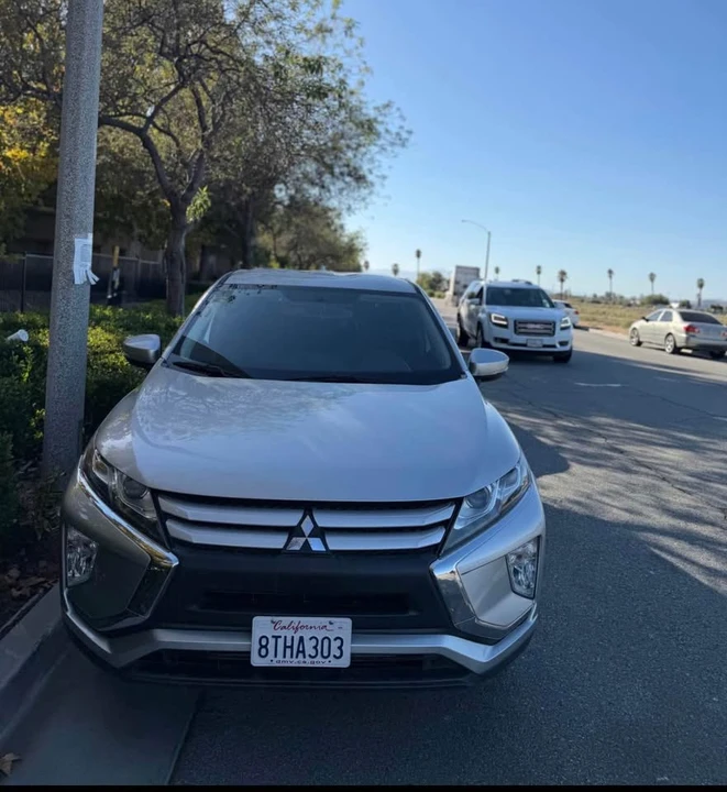 2017 Mitsubishi Eclipse Cross - Image 6 of 9