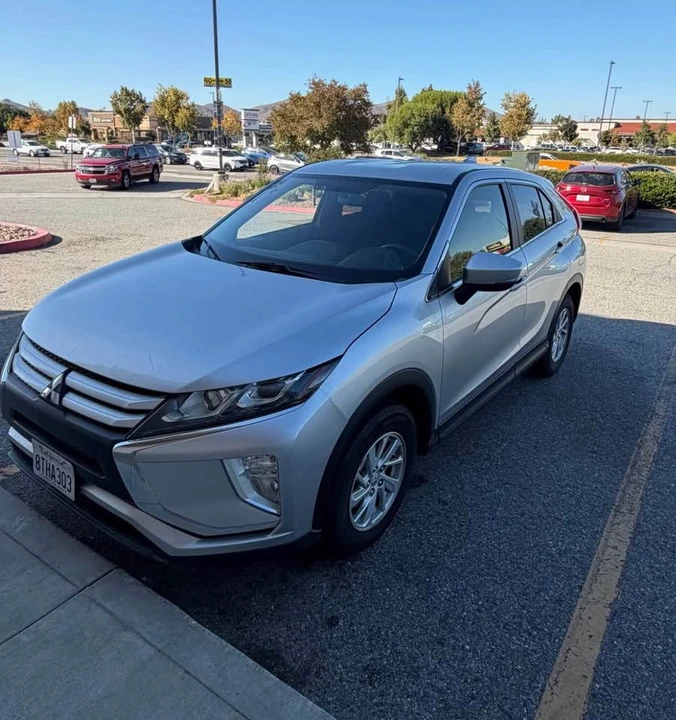 2017 Mitsubishi Eclipse Cross - Image 4 of 9