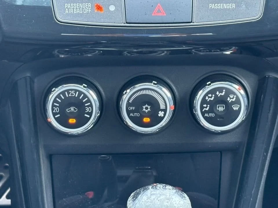 2017 Mitsubishi Lancer 10th Gen - Image 17 of 19