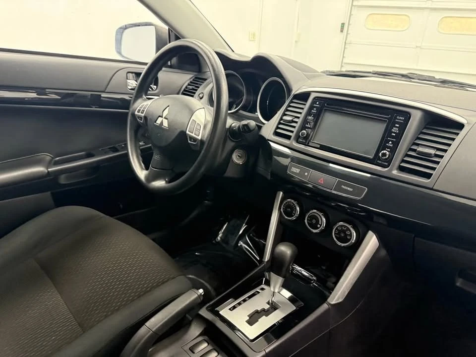 2017 Mitsubishi Lancer 10th Gen - Image 5 of 11