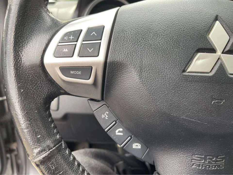 2017 Mitsubishi Lancer 10th Gen - Image 13 of 15