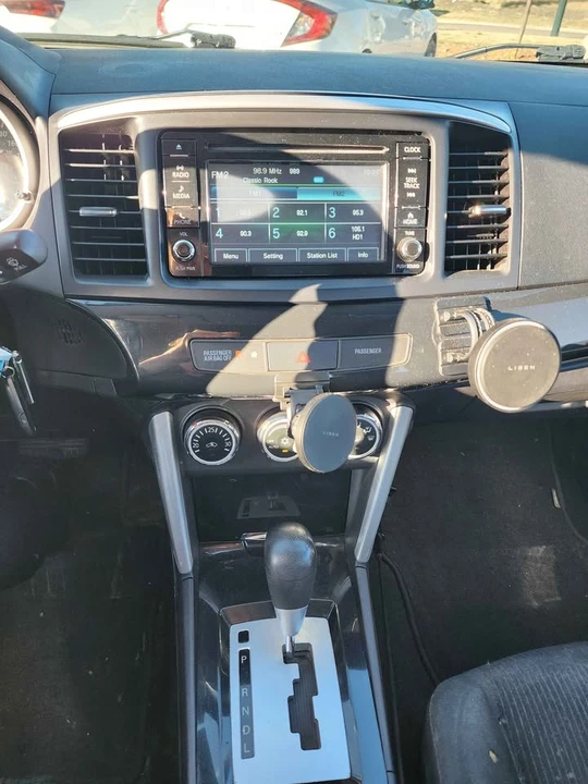 2017 Mitsubishi Lancer 10th Gen - Image 10 of 13