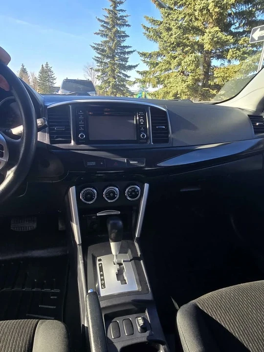 2017 Mitsubishi Lancer 10th Gen - Image 6 of 10