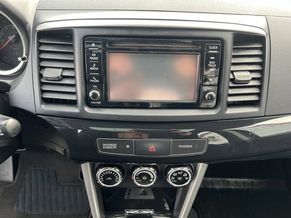 2017 Mitsubishi Lancer 10th Gen - Image 13 of 20
