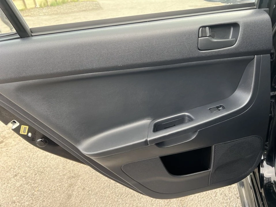 2017 Mitsubishi Lancer 10th Gen - Image 18 of 20