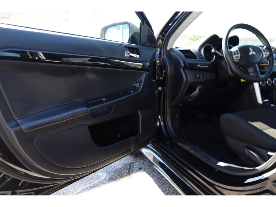 2017 Mitsubishi Lancer 10th Gen - Image 17 of 20