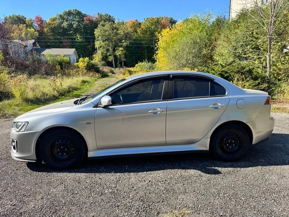 2017 Mitsubishi Lancer 10th Gen - Image 4 of 9