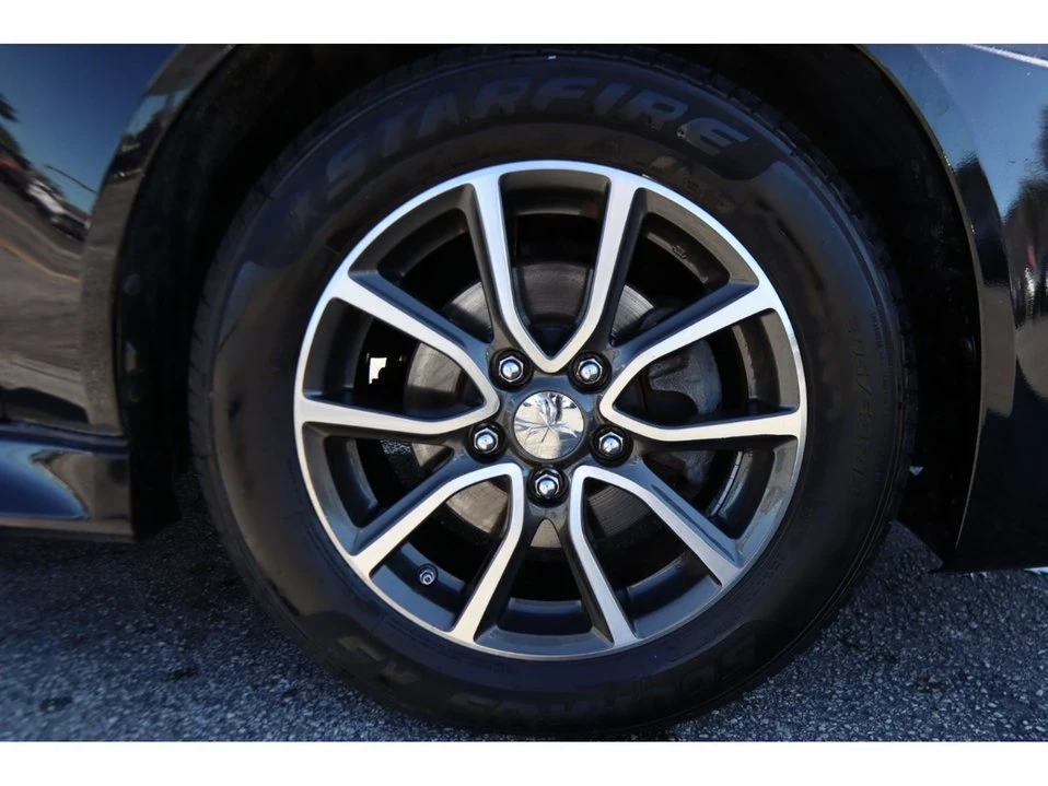 2017 Mitsubishi Lancer 10th Gen - Image 16 of 20