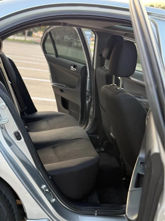 2017 Mitsubishi Lancer 10th Gen - Image 12 of 17