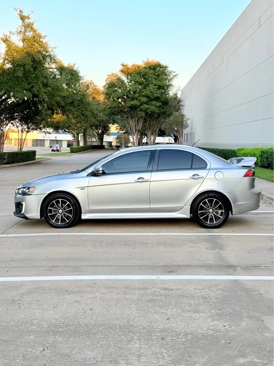 2017 Mitsubishi Lancer 10th Gen - Image 7 of 17