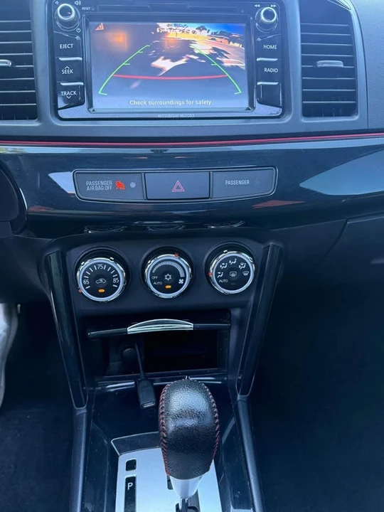 2017 Mitsubishi Lancer 10th Gen - Image 17 of 19