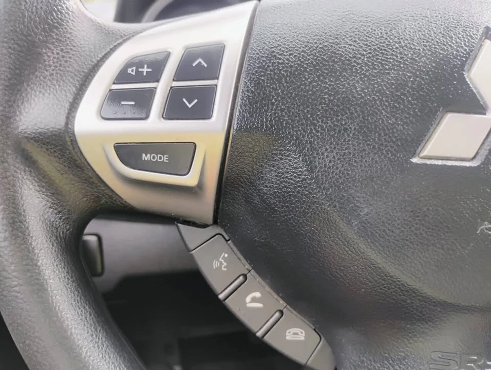 2017 Mitsubishi Lancer 10th Gen - Image 17 of 20