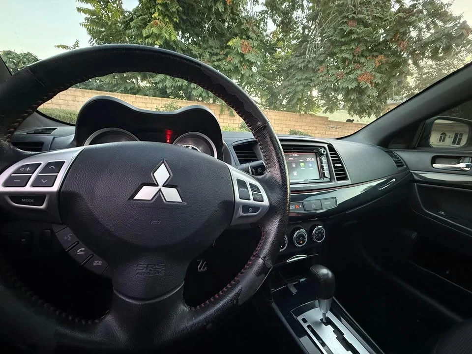 2017 Mitsubishi Lancer 10th Gen - Image 10 of 19
