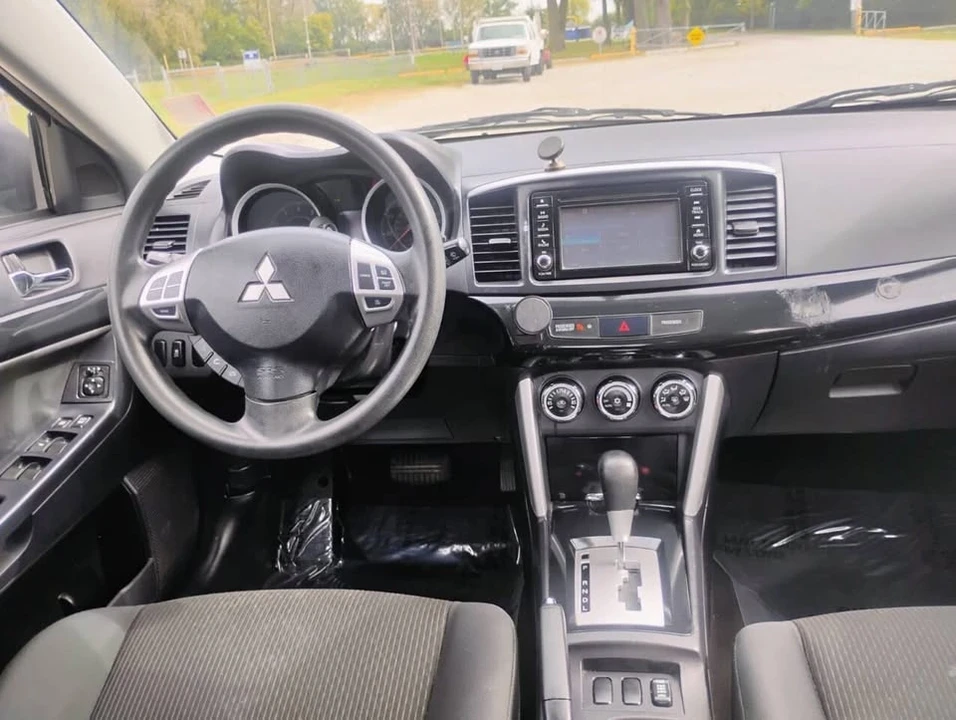 2017 Mitsubishi Lancer 10th Gen - Image 9 of 20