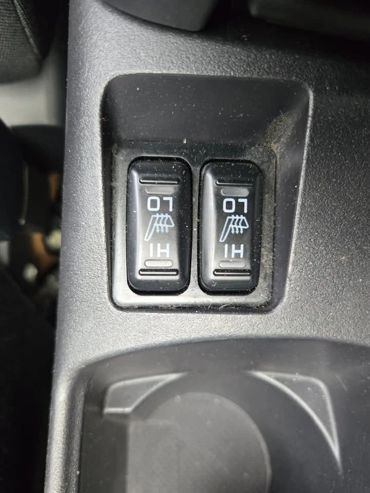 2017 Mitsubishi Lancer 10th Gen - Image 16 of 20