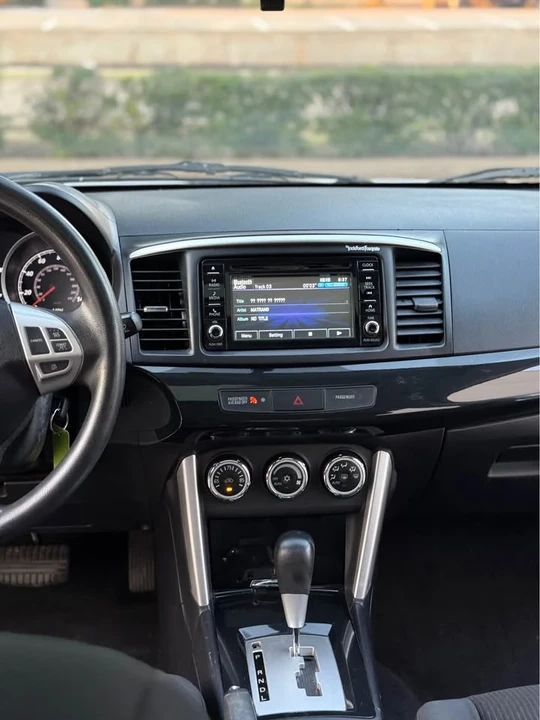 2017 Mitsubishi Lancer 10th Gen - Image 18 of 19