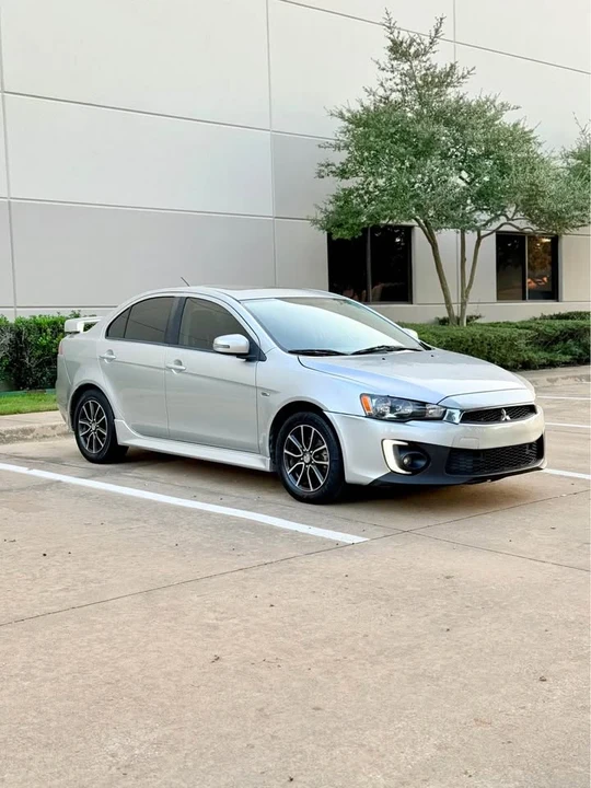 2017 Mitsubishi Lancer 10th Gen - Image 4 of 19