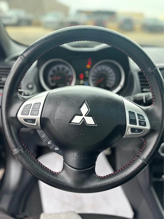 2017 Mitsubishi Lancer 10th Gen - Image 8 of 11