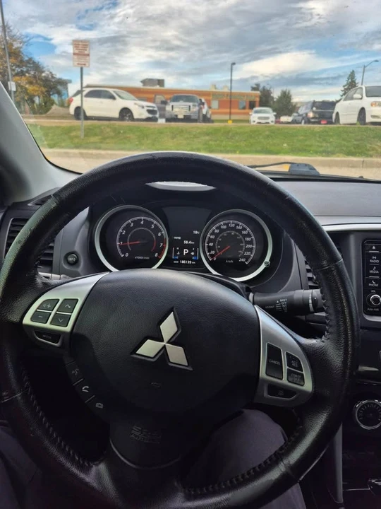 2017 Mitsubishi Lancer 10th Gen - Image 10 of 13
