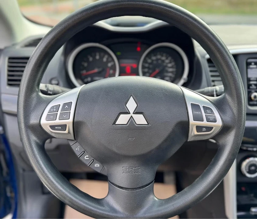 2017 Mitsubishi Lancer 10th Gen - Image 10 of 13