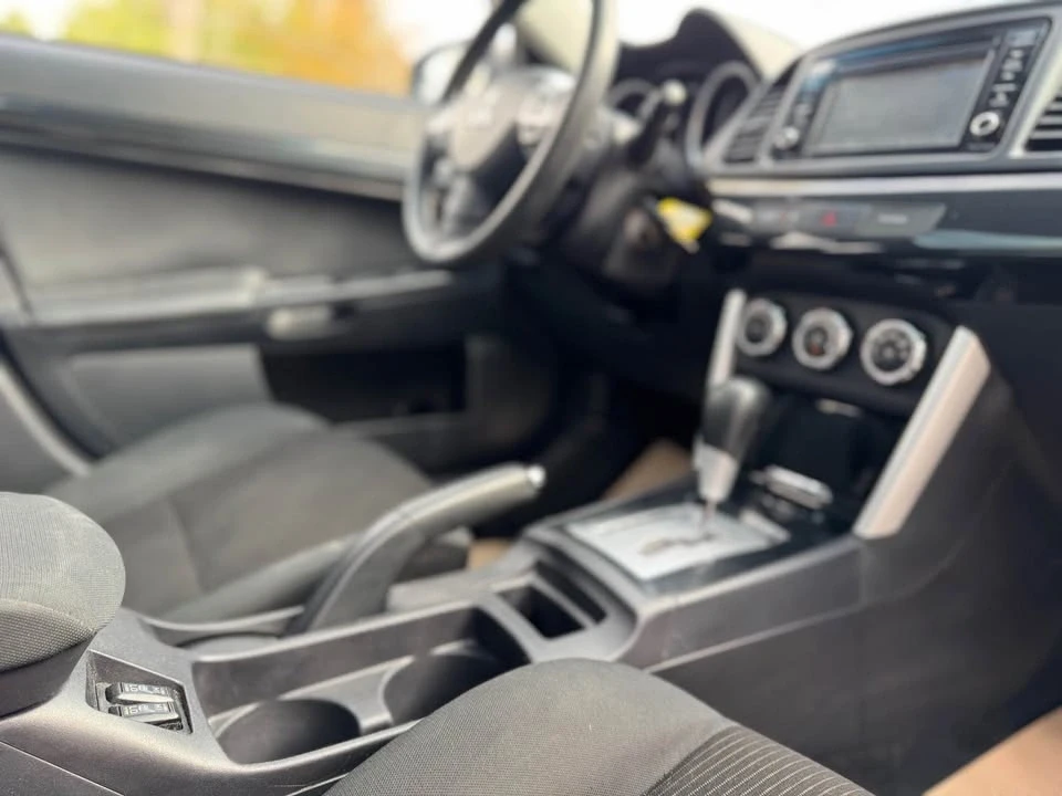2017 Mitsubishi Lancer 10th Gen - Image 8 of 13