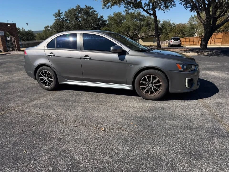 2017 Mitsubishi Lancer 10th Gen - Image 7 of 11