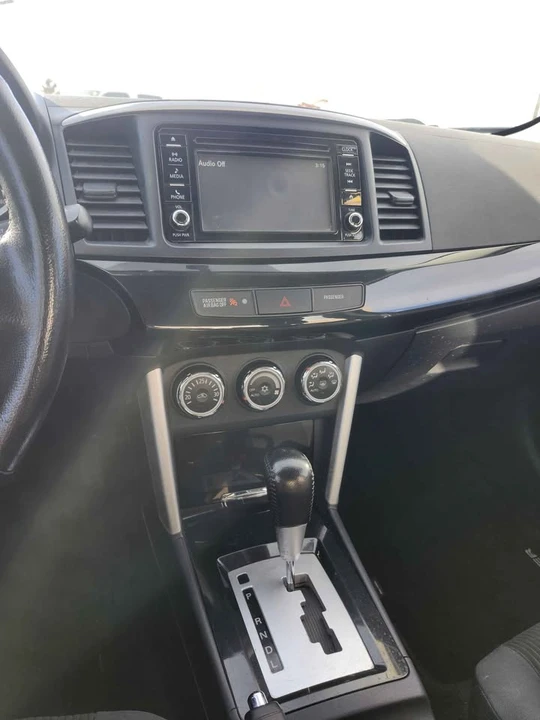 2017 Mitsubishi Lancer 10th Gen - Image 7 of 9