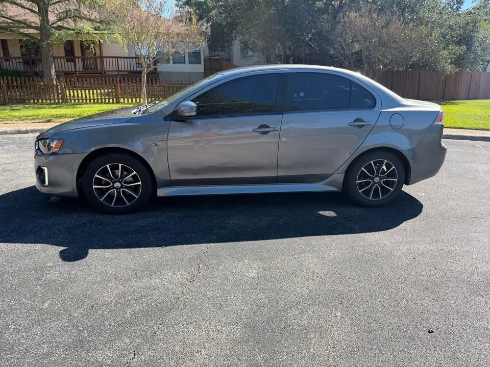 2017 Mitsubishi Lancer 10th Gen - Image 4 of 11