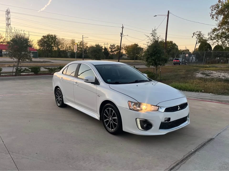 2017 Mitsubishi Lancer 10th Gen - Image 4 of 12