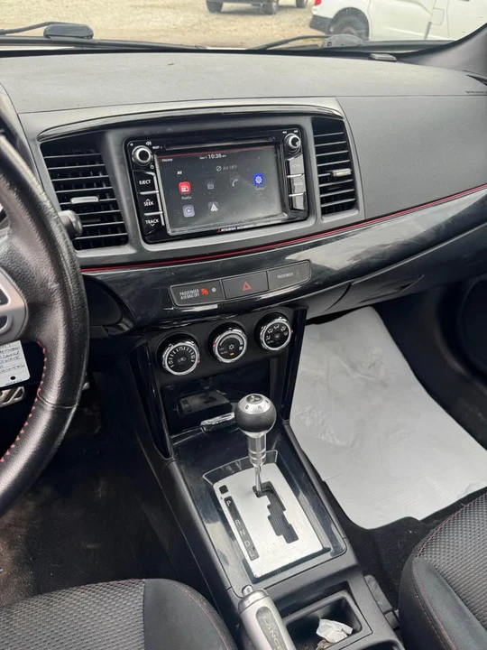 2017 Mitsubishi Lancer 10th Gen - Image 6 of 10