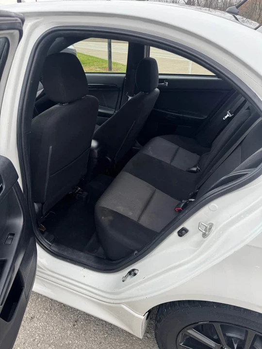 2017 Mitsubishi Lancer 10th Gen - Image 8 of 10