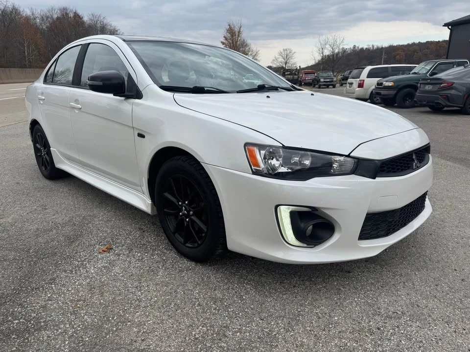 2017 Mitsubishi Lancer 10th Gen - Image 2 of 10